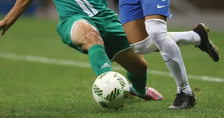 Tìm Hiểu Quy Định Về Bóng Trong Cuộc Và Bóng Ngoài Cuộc Theo Luật FIFA 1 Tìm Hiểu Quy Định Về Bóng Trong Cuộc Và Bóng Ngoài Cuộc Theo Luật FIFA