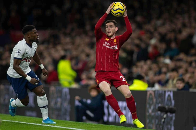 Tìm Hiểu Luật Ném Biên Trong Bóng Đá Theo Quy Định Mới Nhất Của FIFA